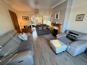 Lounge- click for photo gallery